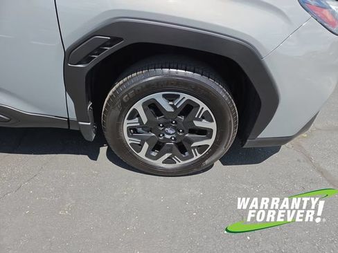 Used 2025 Subaru Forester Premium AWD/4WD image 20