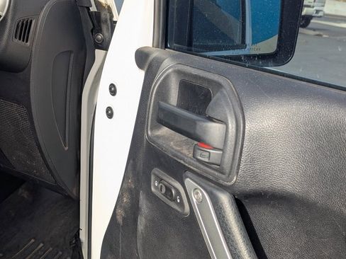 Used 2014 Jeep Wrangler Unlimited Rubicon w/ Connectivity Group image 32