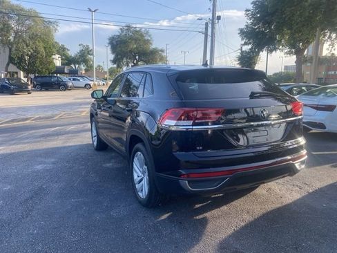 Used 2023 Volkswagen Atlas Cross Sport SE FWD image 3