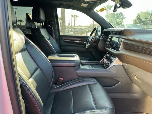 Used 2021 GMC Yukon Denali w/ Denali Premium Package image 26