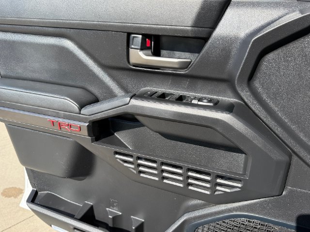 Used 2024 Toyota Tacoma TRD Off-Road w/ TRD Off Road Upgrade Package AWD/4WD image 18