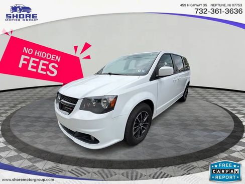 Used 2018 Dodge Grand Caravan SE FWD image 1