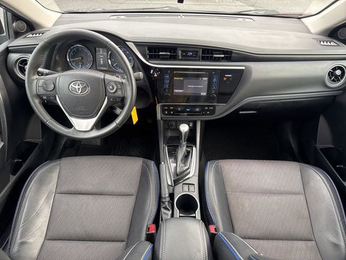 Used 2017 Toyota Corolla SE image 23