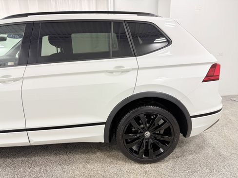 Used 2021 Volkswagen Tiguan SE R-Line image 5
