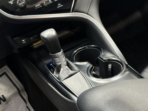 Used 2018 Toyota Camry LE w/ Audio Package FWD image 24