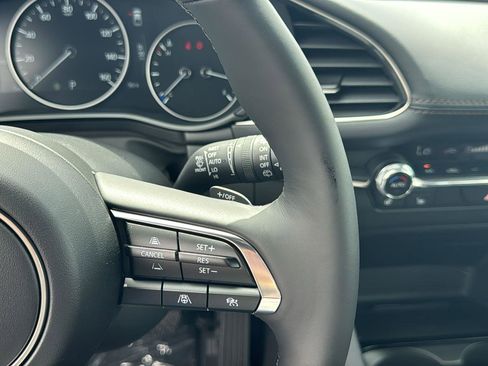 New 2026 MAZDA MAZDA3 Hatchback w/Premium Plus Pkg image 13