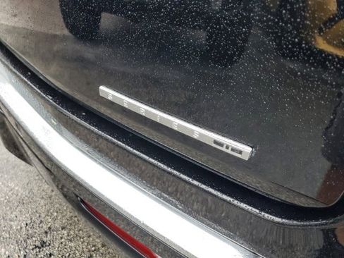 Used 2024 Jeep Wagoneer L Series II w/ Flexible Seating Group image 10