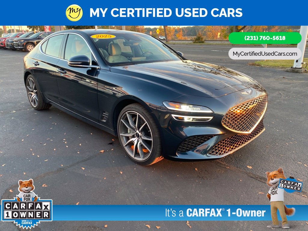 Used 2025 Genesis G70 2.5T RWD image 3