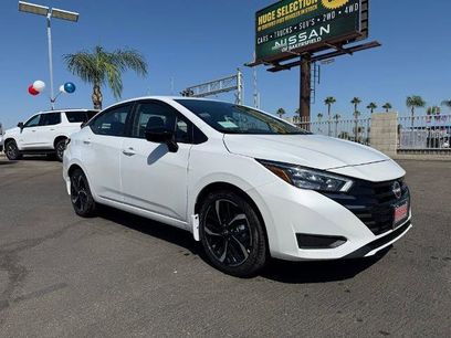 New 2025 Nissan Versa SR w/ Trunk Package