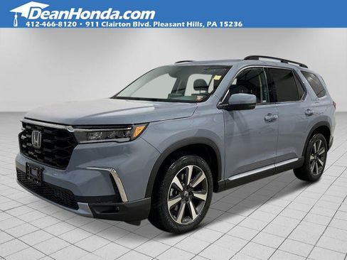 New 2025 Honda Pilot Touring image 1