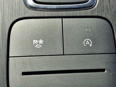 Used 2025 Ford Escape ST-Line AWD/4WD image 25