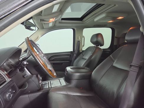 Used 2014 GMC Yukon XL Denali AWD/4WD image 17