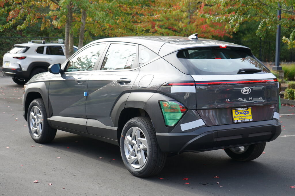 New 2027 Hyundai Kona SE AWD/4WD image 7