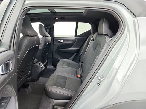 New 2026 Volvo XC40 B5 Ultra w/ Protection Package Premier AWD/4WD image 25