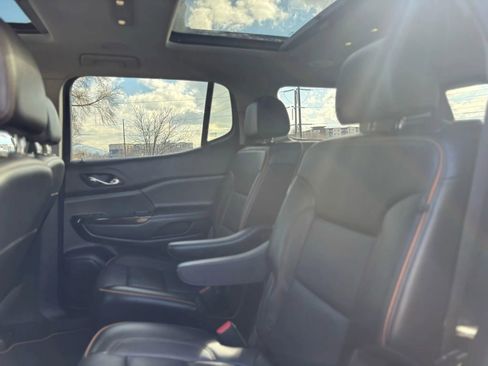 Used 2022 GMC Acadia AT4 w/ Technology Package image 19