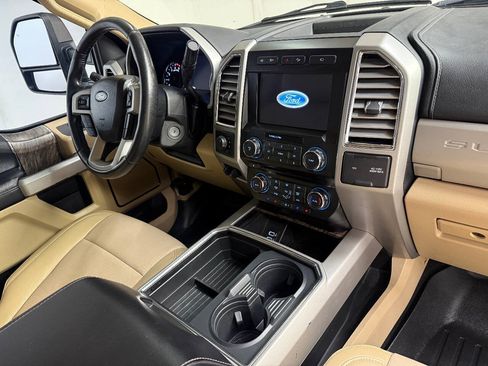 Used 2017 Ford F350 Lariat AWD/4WD image 28