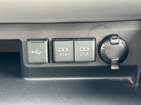 Used 2021 Toyota Highlander Limited AWD/4WD image 34