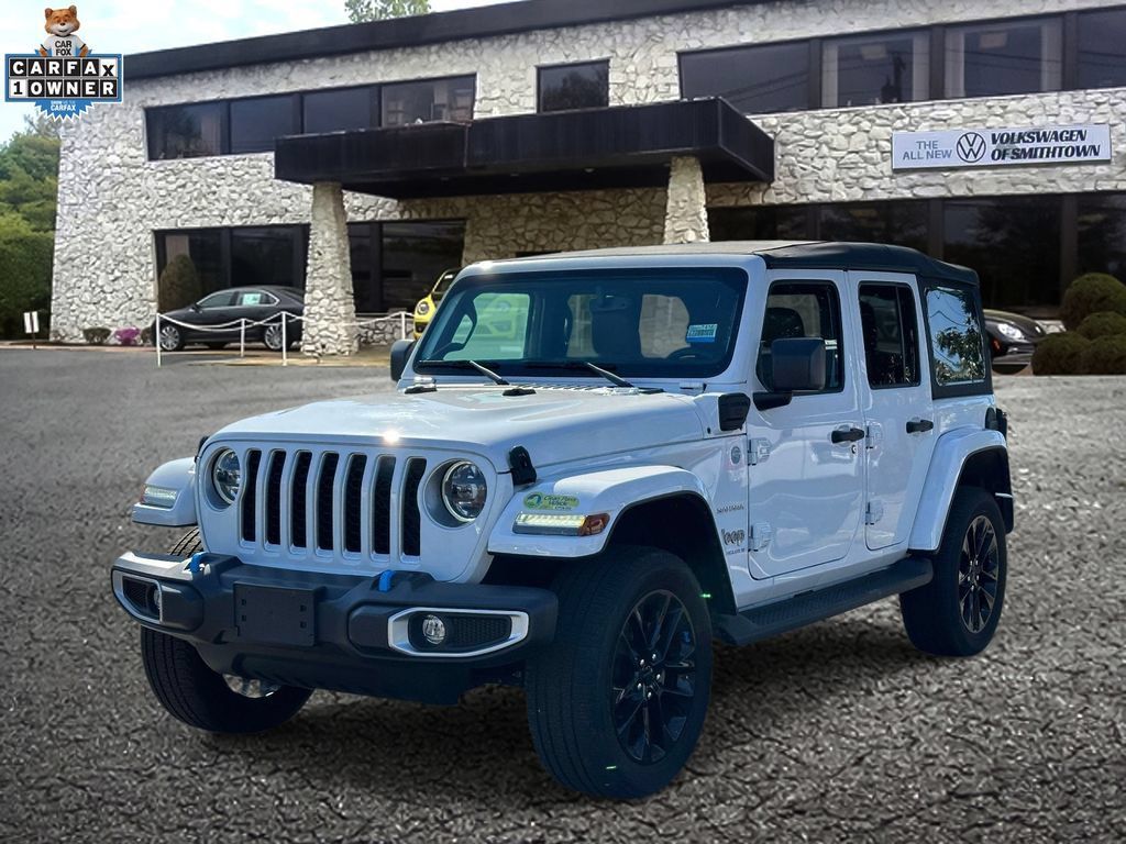 Used 2023 Jeep Wrangler Unlimited Sahara w/ Cold Weather Group AWD/4WD image 2
