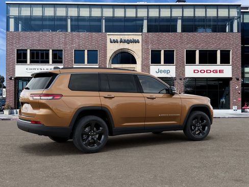 New 2026 Jeep Grand Cherokee L Limited AWD/4WD image 4