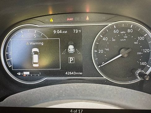 Used 2019 Nissan Kicks SR w/ SR Premium Package image 4