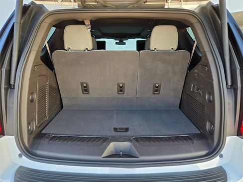 Used 2021 GMC Yukon SLT w/ SLT Luxury Plus Package RWD image 35