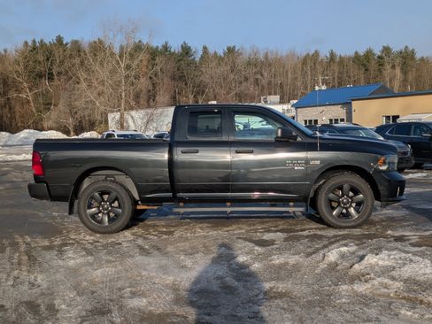 Used 2019 RAM 1500 Express w/ Express Value Package image 11