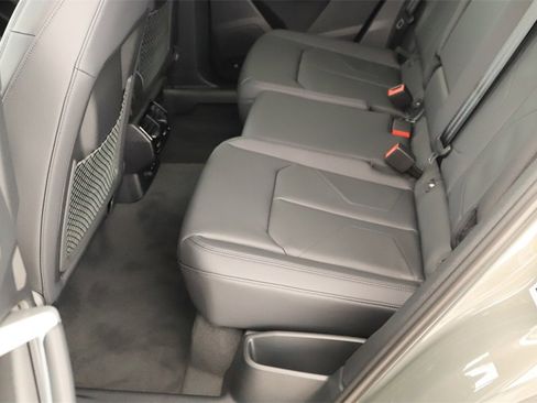 New 2025 Audi Q3 2.0T Premium image 28