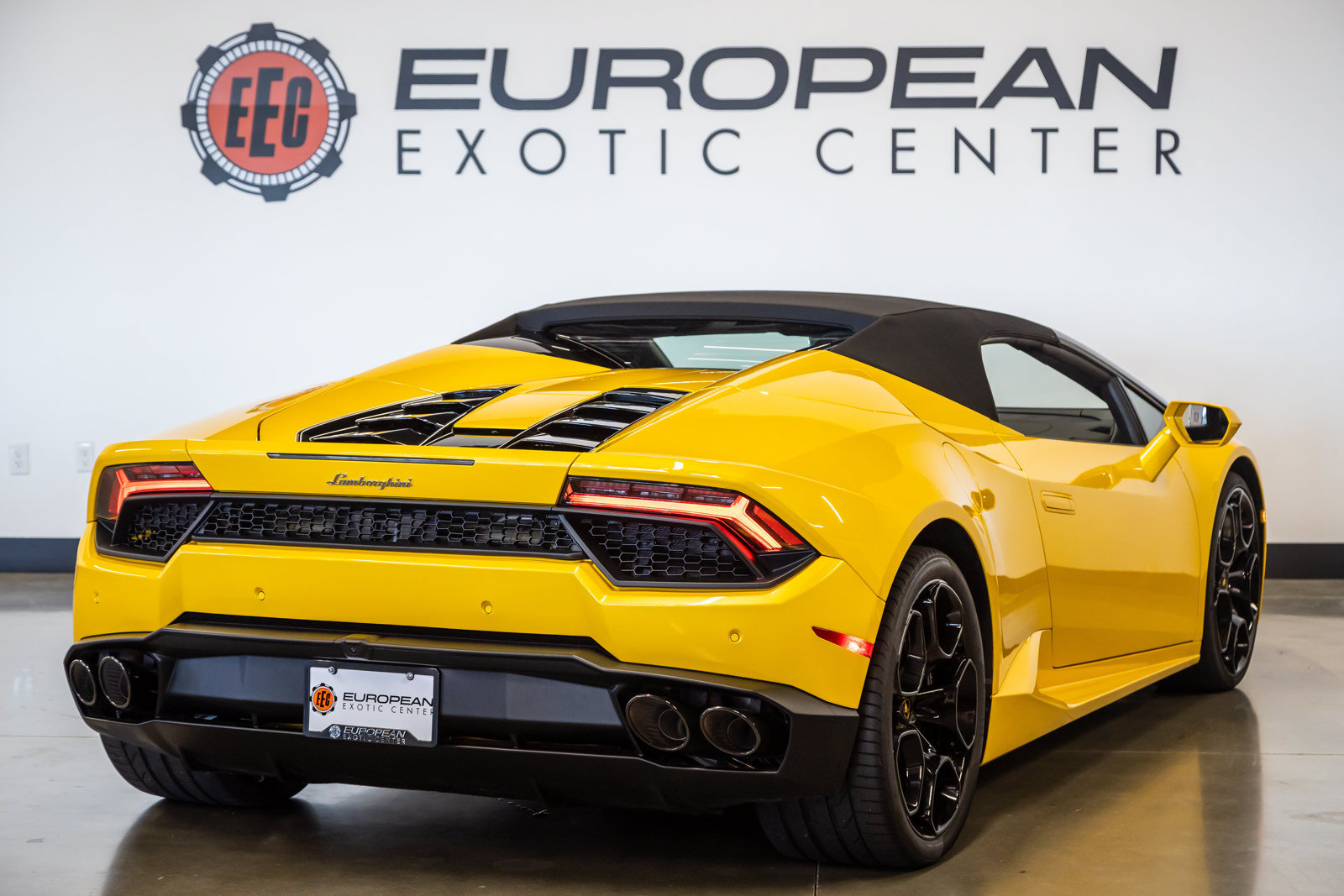Used 2018 Lamborghini Huracan LP 580-2 RWD image 12