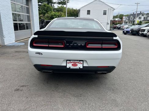 Used 2016 Dodge Challenger SXT RWD image 6