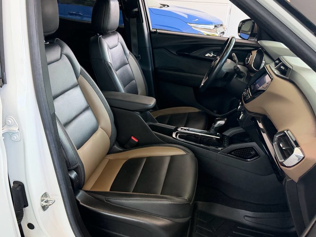 Used 2021 Chevrolet TrailBlazer ACTIV w/ Sun and Liftgate Package FWD image 16