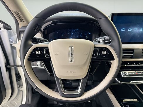 New 2026 Lincoln Corsair Premiere FWD image 13