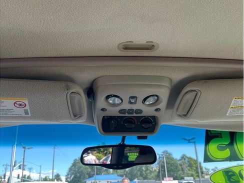 Used 2002 Chevrolet Tahoe LT AWD/4WD image 19