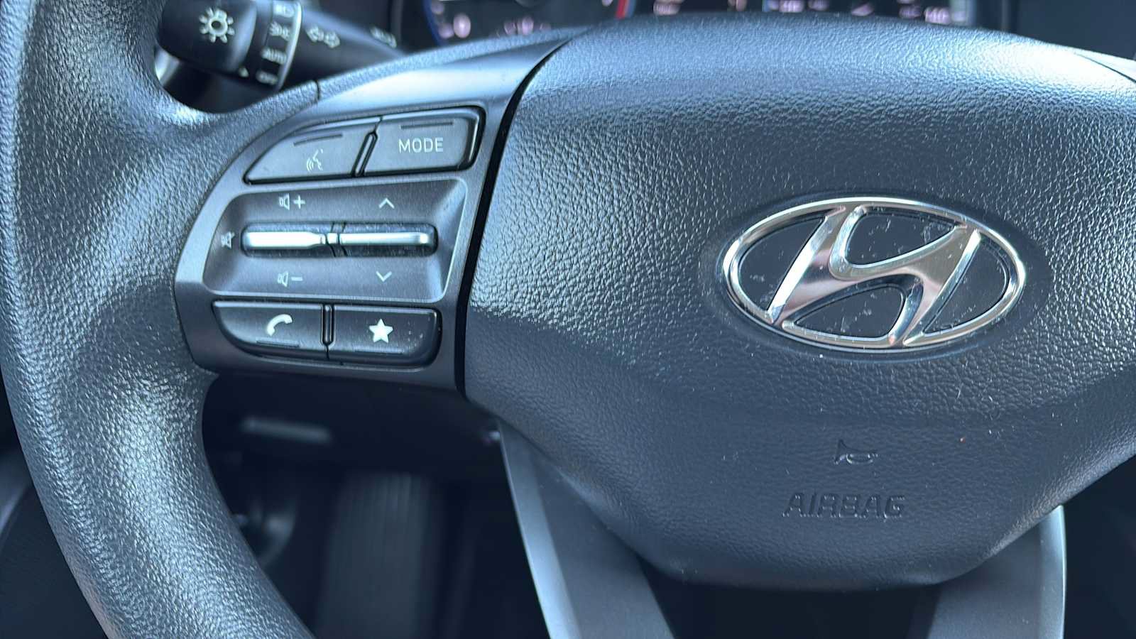 Used 2023 Hyundai Kona SEL AWD/4WD image 9