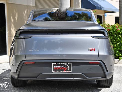 Used 2026 Tesla Model Y AWD image 16