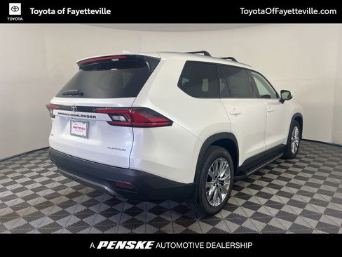 New 2026 Toyota Grand Highlander AWD image 5