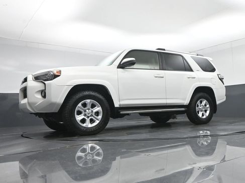 Used 2019 Toyota 4Runner SR5 image 57