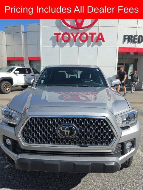 Used 2019 Toyota Tacoma TRD Off-Road AWD/4WD image 9