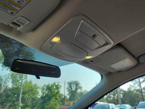 Used 2018 Ford Escape SE FWD image 30
