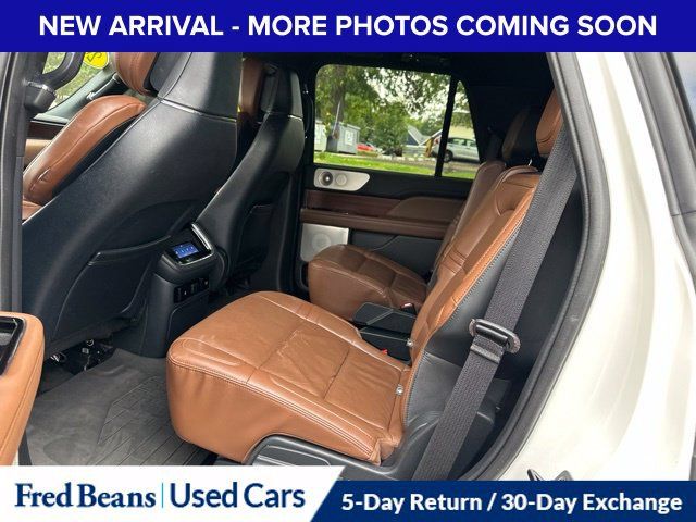 Used 2023 Lincoln Navigator Reserve AWD/4WD image 8