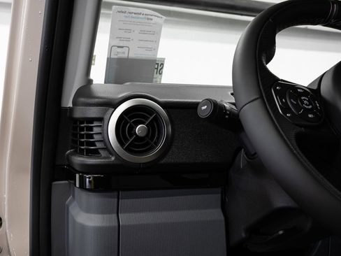 New 2025 INEOS Grenadier Fieldmaster Edition image 24