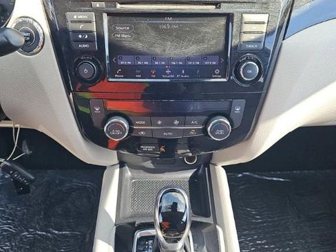 Used 2019 Nissan Rogue Sport SV image 7