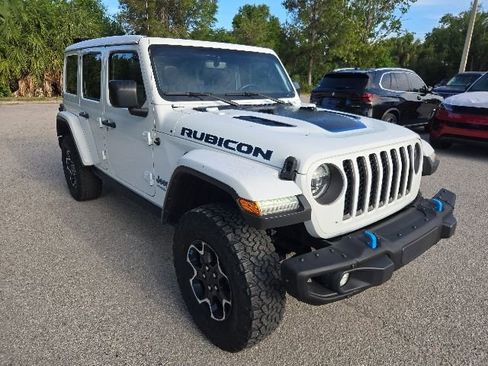 Used 2022 Jeep Wrangler Unlimited Rubicon 4xe w/ Steel Bumper Group AWD/4WD image 7