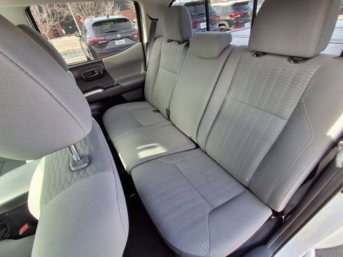 Used 2019 Toyota Tacoma SR5 image 15