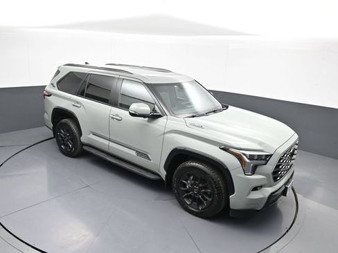 Used 2026 Toyota Sequoia Platinum w/ TRD Off-Road Package AWD/4WD image 39