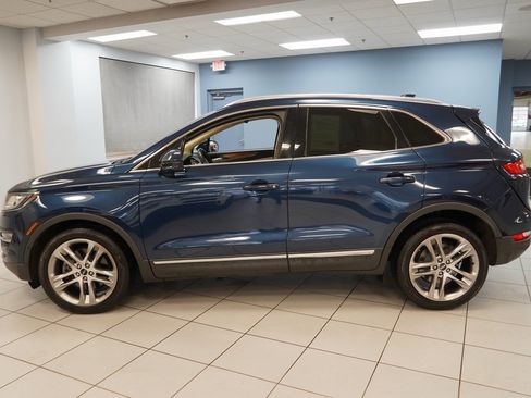 Used 2016 Lincoln MKC Reserve image 2
