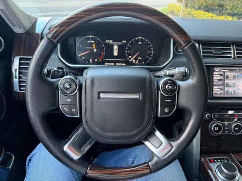 Used 2014 Land Rover Range Rover Supercharged AWD/4WD image 32