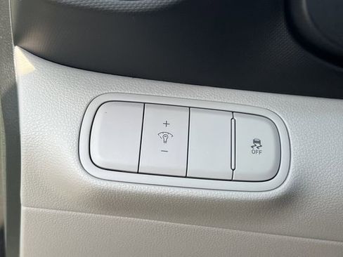 New 2026 Hyundai Venue SEL FWD image 19