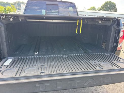 Used 2020 Nissan Titan PRO-4X w/ Pro-4x Utility Package AWD/4WD image 11