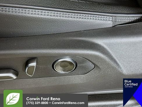 Used 2025 GMC Yukon Denali w/ Denali Reserve Package image 24