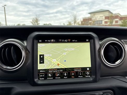 Used 2023 Jeep Gladiator Overland image 18